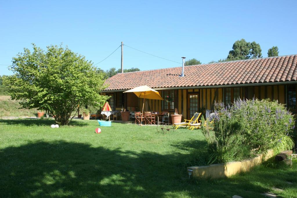 Domaine A Marmande Bed & Breakfast Berdoues Exterior photo